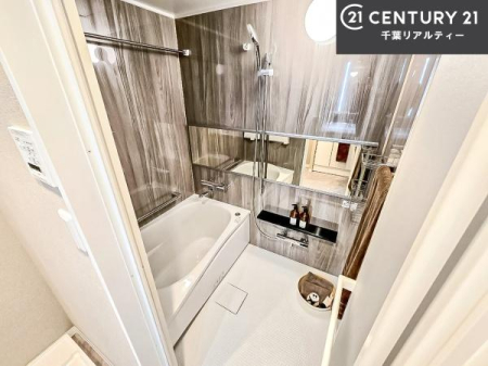 ���� 1���̔�����������Ɩ����Ă���闁���ł��B
�������̑f�G�ȃ����N�[�[�V�����ꏊ�ł��I