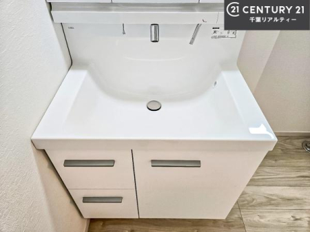 ���ʑ�E���ʏ� �[�����ʑ�{�E���́A�������˂ɂ����̂ł�����ꂪ�y�X�I���������ۂĂ܂��I
�L���C�Ȑ��ʏ��Ŏ��������̃��`�x�[�V�������オ��܂��ˁI