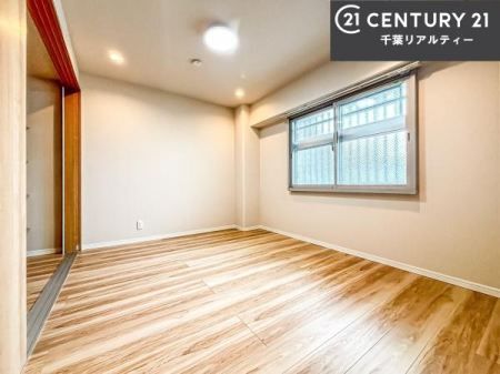 �Q�� �D���������������ޗm���́A���̖ڊo�߂��C�������ǂ������ł��ˁB���������Ԃ��������Ɖ߂������Ƃ��ł��܂��B�D�����F�����̃t���[�����O���ǂ�ȉƋ�ɂ��}�b�`���܂��I