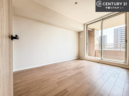 �m�� �V���v���Ƀf�U�C������Ă��邽�߁A�Ƌ��I�т܂���I
���C�ɓ���̉Ƌ��u���Ă��낰���Ԃ���邱�Ƃ��ł��܂��B