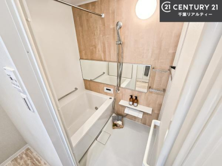 ���� �������������l�̕��͋C�̃o�X���[���́A�����o�Ă��ăo�X�^�C�����[���I
���d���撣���Ă��邲�J���ɂ��D�݂̓����̓����܂����āA�y����ł݂Ă͂������ł��傤���H