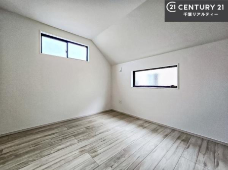 �q������ 2�ʍ̌����m�ۂ������邢�����́A���ʂ����ǂ��A���邭��ϋ��S�n�̗ǂ���ԂƂȂ��Ă���܂��B�����b�N�X���ĉ߂�����S�n�̗ǂ��������ł��I���̖ڊo�߂��X�b�L�����܂��ˁI