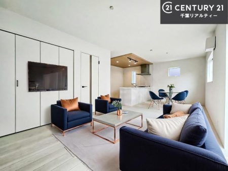 ���r���O �Ƌ��CG�p�[�X�ł��B�S�n�ǂ����r���O�͉Ƒ������R�ƏW�܂�܂��B�Ƒ��c�R�̎��Ԃ����������ł��B���Ƒ��ƁA����w�[���������Ԃ��߂��������ł��ˁB