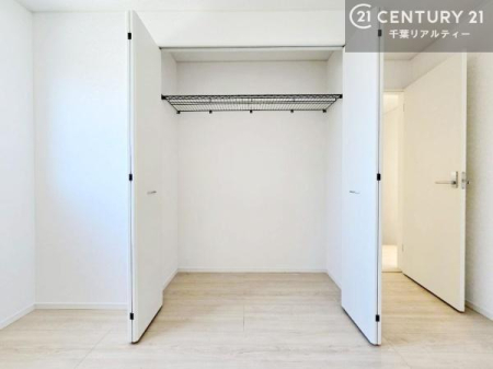 �m�� �S�����Ɏ��[�X�y�[�X����������m�ۂ����A�g������̗ǂ��Z�܂��B�e���������ƂɈߗނ���p�i����������Ɛ����ł��邽�߁A��������}������������Ԃ�ۂĂ܂��B