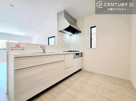 �L�b�`�� ��Ƃ����₷���V�X�e���L�b�`���ł��I���[����������t���Ă���̂ŁA�����X�y�[�X�ɕ���u���Ȃ��čςނ̂ŁA�L�X�g���āA���K�ɍ�Ƃ��ł��܂��I