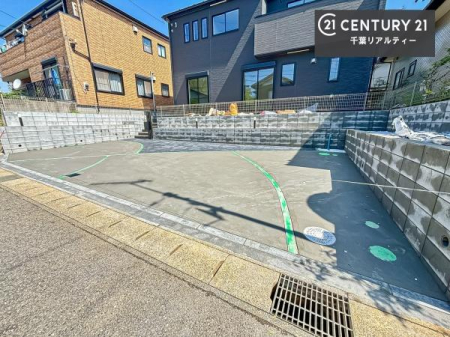 ���ԏ� ���ԃX�y�[�X��3�䕪����܂��I�Z�J���h�J�[�͂������A�o�C�N�⎩�]�ԂȂǂ��u���ꏊ�ɍ���܂���B