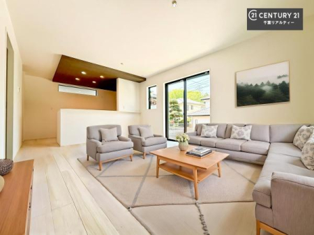 ���r���O �Ƌ��CG�p�[�X�ł��B�S�n�ǂ����r���O�͉Ƒ������R�ƏW�܂�܂��B�Ƒ��c�R�̎��Ԃ����������ł��B���Ƒ��ƁA����w�[���������Ԃ��߂��������ł��ˁB