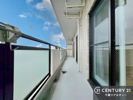 �o���R�j�[ �z������̗ǂ��o���R�j�[�ŁA�����󕨂��悭���������ł��ˁI
���V�C�̗ǂ����ɂ̓o���R�j�[�֏o�ă��t���b�V������̂��C�����悳�����ł��B