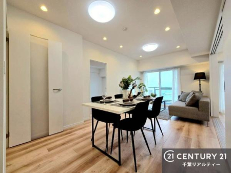 ���r���O �D�����z���܂肪���r���O����ł���ċ��S�n�̗ǂ���Ԃ����o���Ă���܂��I
���났�̎��Ԃ��߂����܂��I