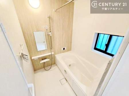 ���� ������̂��炩�Ȍ����������ޗ����́A���C�����₷�����K�B
��Ƃ肠�闁���ŁA�㎿�ȃ����b�N�X�^�C�������y���݂��������܂��B