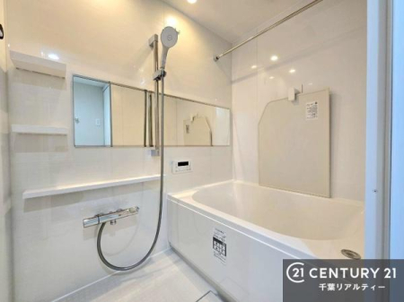 ���� ���C�h�~���[����ۓI�ȁA�z�e�����C�N�ȗ�����ԁB
�������ꂽ�f�U�C���ŁA�����̓������Ԃ����ʂȂЂƂƂ��ɁB