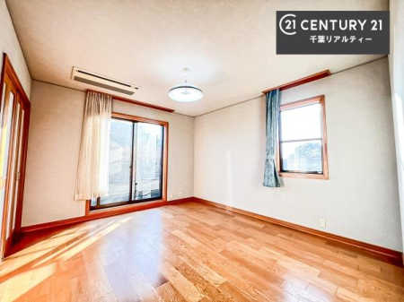 �Q�� �o���R�j�[�ɖʂ��Ă���m���ł��B���邭�����肪����A���C����������ł��܂��I���N���āA�O�ɏo�Ĕw�L�т����[�ċz�����ǂ������}������邱�Ƃ��ł��܂��B