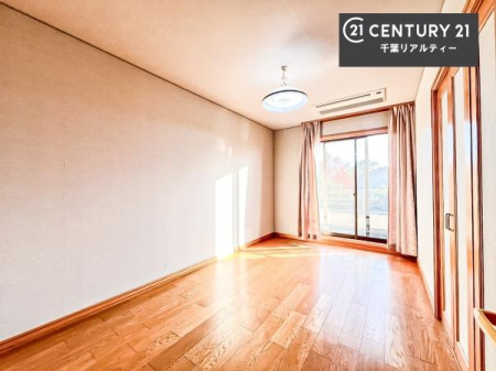 �Q�� �D���������������ޗm���́A���̖ڊo�߂��C�������ǂ������ł��ˁB���������Ԃ��������Ɖ߂������Ƃ��ł��܂��B�D�����F�����̃t���[�����O���ǂ�ȉƋ�ɂ��}�b�`���܂��I