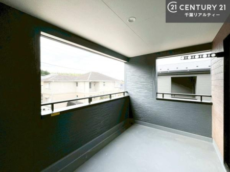 �o���R�j�[ �C���i�[�o���R�j�[�I�������t���Ă���̂ŁA�}�ɉJ���~���Ă��G��ɂ������S�I�������������J�b�g���Ă����̂ŁA���V�C�̗ǂ����́A���O�֏o�Đ[�ċz����̂��悳�����ł��I