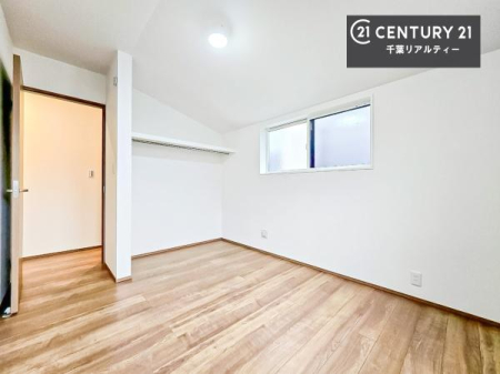 ���r���O�ȊO�̋��� ���[�X�y�[�X�����Ă��܂��I�������X�b�L�����ڂ��鎖���ł��܂��ˁB
�Ƌ��I�΂Ȃ��V���v���ȃf�U�C���ׁ̈A�Ƌ��I�΂����C�ɓ���̋�ԍ�肪�ł������ł��ˁB