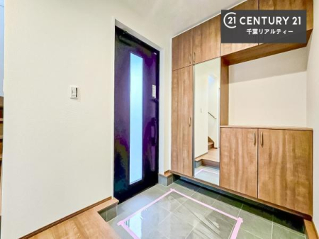 ���� ���ċA���Ă��Ă��A�������܁I�����������Ȃ�A�D�����}������Ă�����ԂɂȂ��Ă��܂��B
���邭��������錺�ւł��I