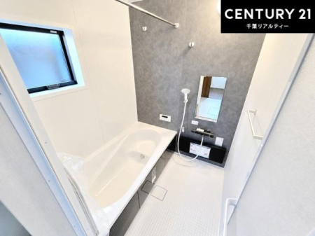���� �������������l�̕��͋C�̃o�X���[���́A�����o�Ă��ăo�X�^�C�����[���I
���d���撣���Ă��邲�J���ɂ��D�݂̍���̓����܂����āA�y����ł݂Ă͂������ł��傤���H