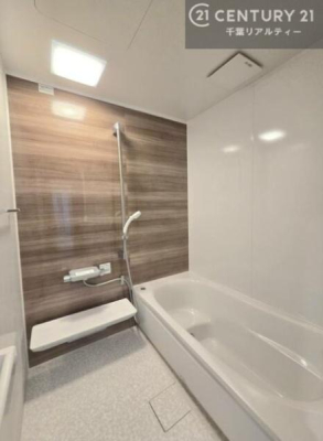 ���� �L�X�o�X�ň���̔������t���b�V���B�����L�΂���̂ŁA�����ɂ��������ƐZ����܂��ˁI�����̃o�X�^�C�����y���݂ɂȂ�܂��B