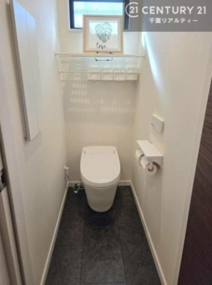 �g�C�� �������֍��ɂ��A�~��͕֍����g�����ł���̂ŗ₽���֍��ɍ��炸�ɍςފ������d�l�ł��I�V���v���ȃJ���[����Ƃ��Ă���̂ŁA������ꂪ���₷���ł��B