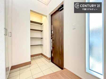 ���� ���֎��[���[�����Ă���̂ŁA���֎��肪�X�b�L���Еt�����q���ɌC�̒u����ɍ���܂���I