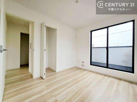 �Q�� �o���R�j�[�ɖʂ������邢�Q���B�S�n�悢�z���ƕ�����������J���I�ȋ�ԂŁA�������������Ƃ��߂������������܂��B