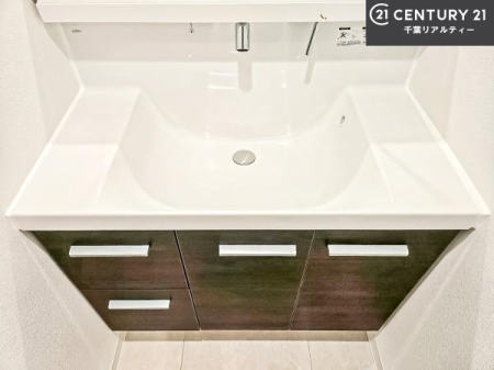 ���ʑ�E���ʏ� �[�����ʑ�{�E���́A�������˂ɂ����̂ł�����ꂪ�y�X�I���������ۂĂ܂��I
�L���C�Ȑ��ʏ��Ŏ��������̃��`�x�[�V�������オ��܂��ˁI