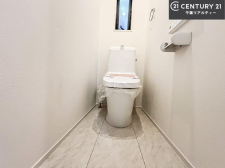 �g�C�� �������֍��ɂ��A�~��͕֍����g�����ł���̂ŗ₽���֍��ɍ��炸�ɍςފ������d�l�ł��I�V���v���ȃJ���[����Ƃ��Ă���̂ŁA������ꂪ���₷���ł��B