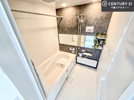 ���� �������������l�̕��͋C�̃o�X���[���́A�����o�Ă��ăo�X�^�C�����[���I
���d���撣���Ă��邲�J���ɂ��D�݂̓����̓����܂����āA�y����ł݂Ă͂������ł��傤���H