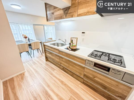 �L�b�`�� ��Ƃ肠�钲���X�y�[�X�ō�Ƃ����₷�����K�ȃL�b�`���ł��I
���q�l�ƈꏏ�ɂ��َq������y���߂�L�X�X�y�[�X�ł��B�y�����������ԂɂȂ肻���ł��ˁI