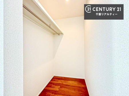 ���[ �E�H�[�N�C���N���[�[�b�g�t���ł��B��������̂��m���Ȃǂ����[���Ă��������ł��ˁI���ɂ���@�������ȂǋG�ߕ��̑傫�ȉƓd�����[�ł��܂��B