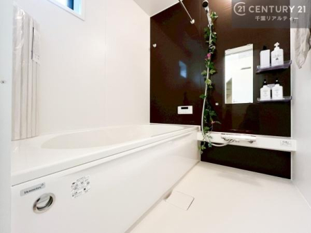 ���� �L�X�o�X�ň���̔������t���b�V���B�����L�΂���̂ŁA�����ɂ��������ƐZ����܂��ˁI�����̃o�X�^�C�����y���݂ɂȂ�܂��B