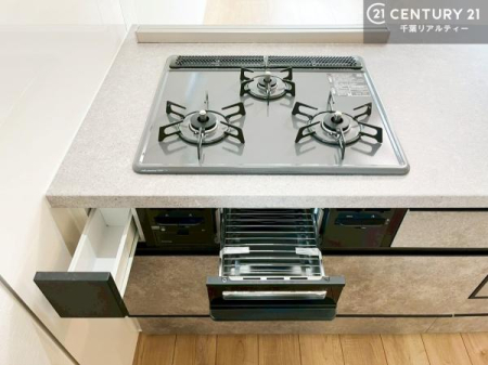 �L�b�`�� �R�����͎O������̂ł������̓����i�s���ł��܂��B
�������O�����t���ł��B�����X�y�[�X���L�X���Ă���׍�Ƃ����₷���I�g�����肪�ǂ��V�X�e���L�b�`���ł��I