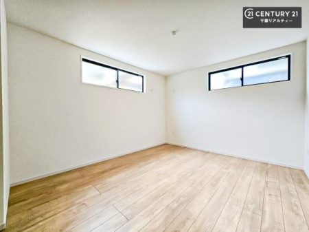 ���r���O�ȊO�̋��� �V���v���Ƀf�U�C������Ă��邽�߁A�Ƌ��I�т܂���I
���C�ɓ���̉Ƌ��u���Ă��낰���Ԃ���邱�Ƃ��ł��܂��B