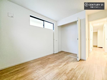 �q������ ���[�X�y�[�X�����Ă��܂��I�������X�b�L�����ڂ��鎖���ł��܂��ˁB
�Ƌ��I�΂Ȃ��V���v���ȃf�U�C���ׁ̈A�Ƌ��I�΂����C�ɓ���̋�ԍ�肪�ł������ł��ˁB