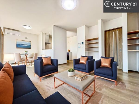 ���r���O �Ƌ��CG�p�[�X�ł��B�S�n�ǂ����r���O�͉Ƒ������R�ƏW�܂�܂��B�Ƒ��c�R�̎��Ԃ����������ł��B���Ƒ��ƁA����w�[���������Ԃ��߂��������ł��ˁB