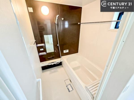 ���� �������������l�̕��͋C�̃o�X���[���́A�����o�Ă��ăo�X�^�C�����[���I
���d���撣���Ă��邲�J���ɂ��D�݂̓����̓����܂����āA�y����ł݂Ă͂������ł��傤���H