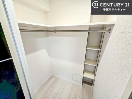 ���[ �E�H�[�N�C���N���[�[�b�g�t���ł��B��������̂��m���Ȃǂ����[���Ă��������ł��ˁI���ɂ���@�������ȂǋG�ߕ��̑傫�ȉƓd�����[�ł��܂��I