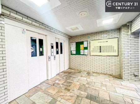 ���̑����p�� �G���x�[�^�[�����ŁA�����̈ړ����X���[�Y�B��K�ւ̃A�N�Z�X�����K�Ȃ��߁A���N�z�̕��⏬���Ȃ��q���܂����邲�ƒ�ɂ����S�ł��B���K���Ɨ��֐������˔������Z�܂��ł��B