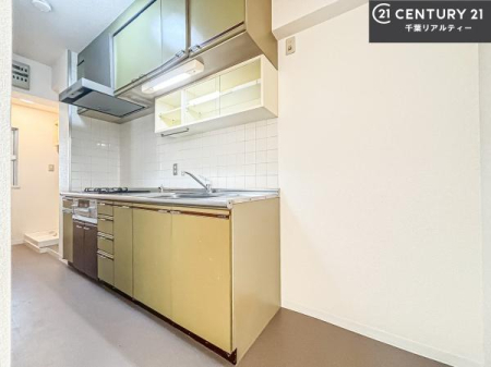 �L�b�`�� ��Ƃ肠�钲���X�y�[�X�ō�Ƃ����₷�����K�ȃL�b�`���ł��I
���q�l�ƈꏏ�ɂ��َq������y���߂�L�X�X�y�[�X�ł��B�y�����������ԂɂȂ肻���ł��ˁI