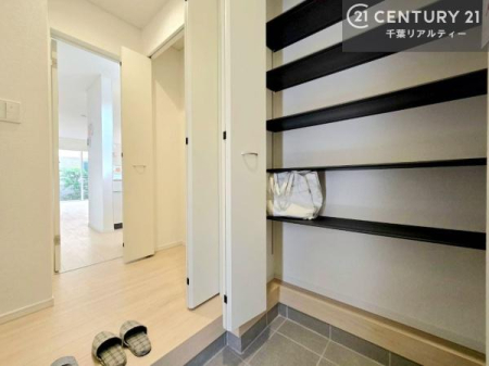 ���� ���֎��[���[�����Ă���̂ŁA���֎��肪�X�b�L���Еt�����q���ɌC�̒u����ɍ���܂���I