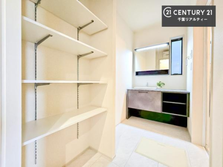 ���ʑ�E���ʏ� ���[�����Ղ�̐��ʎ��I���p�i�̃X�g�b�N��o�X�^�I�����X�b�L���Ǝ��[�ł��Ď��o���₷���I����肪�X�b�L���Еt���ċC�����̗ǂ���ԁI