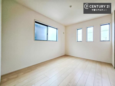 �m�� 2�ʍ̌����m�ۂ������邢�����́A���ʂ����ǂ��A���邭��ϋ��S�n�̗ǂ���ԂƂȂ��Ă���܂��B�����b�N�X���ĉ߂�����S�n�̗ǂ��������ł��I