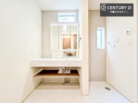 ���ʑ�E���ʏ� �I�[�v���^�C�v�̐��ʑ�́A�������ōa���Ȃ�������ꂪ���₷�����͓I�Ȑ��ʑ�ł��I�����̐g�x�x�����K�I