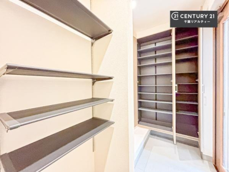 ���� ���ċA���Ă��Ă��A�������܁I�����������Ȃ�A�D�����}������Ă�����ԂɂȂ��Ă��܂��B
���邭��������錺�ւł��I