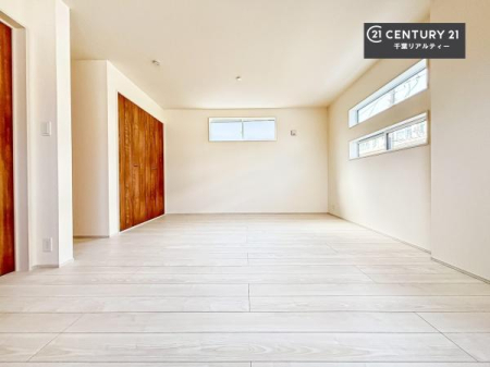 �m�� �V���v���Ƀf�U�C������Ă��邽�߁A�Ƌ��I�т܂���I
���C�ɓ���̉Ƌ��u���Ă��낰���Ԃ���邱�Ƃ��ł��܂��B