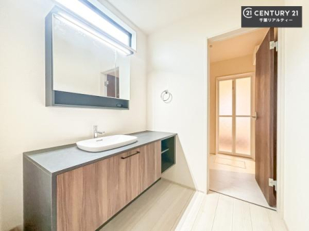 ���ʑ�E���ʏ� �I�[�v���^�C�v�̐��ʑ�́A�������ōa���Ȃ�������ꂪ���₷�����͓I�Ȑ��ʑ�ł��I�����̐g�x�x�����K�I