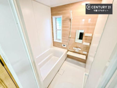 ���� �������������l�̕��͋C�̃o�X���[���́A�����o�Ă��ăo�X�^�C�����[���I
���d���撣���Ă��邲�J���ɂ��D�݂̓����̓����܂����āA�y����ł݂Ă͂������ł��傤���H