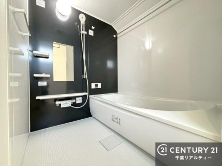 ���� �������������l�̕��͋C�̃o�X���[���́A�����o�Ă��ăo�X�^�C�����[���I
���d���撣���Ă��邲�J���ɂ��D�݂̓����̓����܂����āA�y����ł݂Ă͂������ł��傤���H