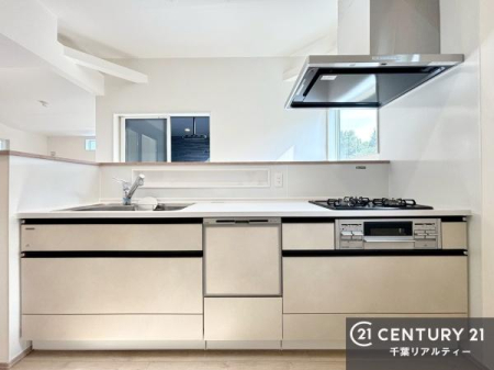 �L�b�`�� ��Ƃ����₷���V�X�e���L�b�`���ł��I���[����������t���Ă���̂ŁA�����X�y�[�X�ɕ���u���Ȃ��čςނ̂ŁA�L�X�g���āA���K�ɍ�Ƃ��ł��܂��I