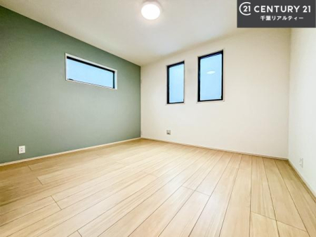 ���r���O�ȊO�̋��� �V���v���Ƀf�U�C������Ă��邽�߁A�Ƌ��I�т܂���I
���C�ɓ���̉Ƌ��u���Ă��낰���Ԃ���邱�Ƃ��ł��܂��B